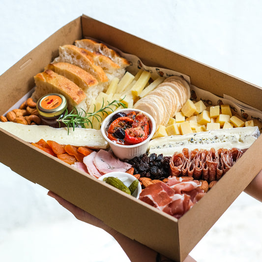 IT'S A CHEESE & CHARCUTERIE PARTY!